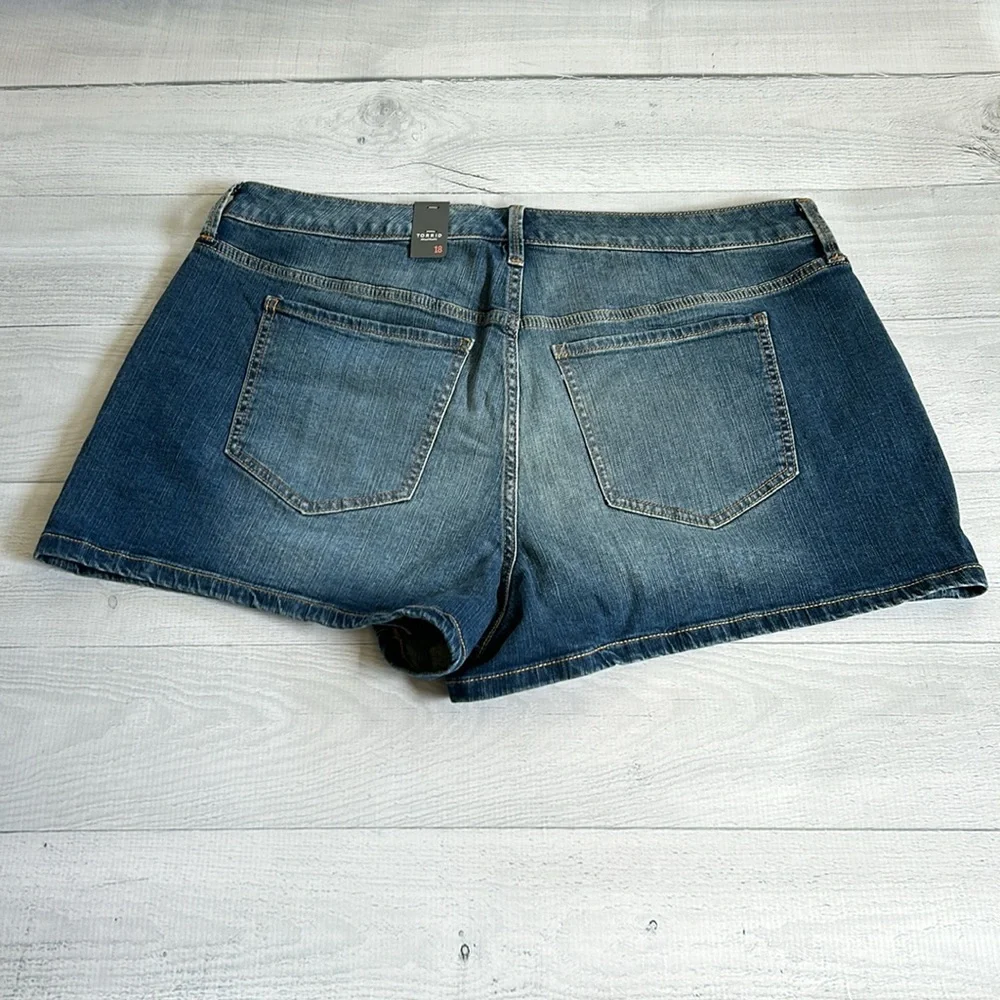 Torrid 3.5” A-Line‎ Vintage Short in Rum Coke Sz 18 NWT - Picture 5 of 7